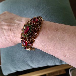 Gold tone and stone bracelet